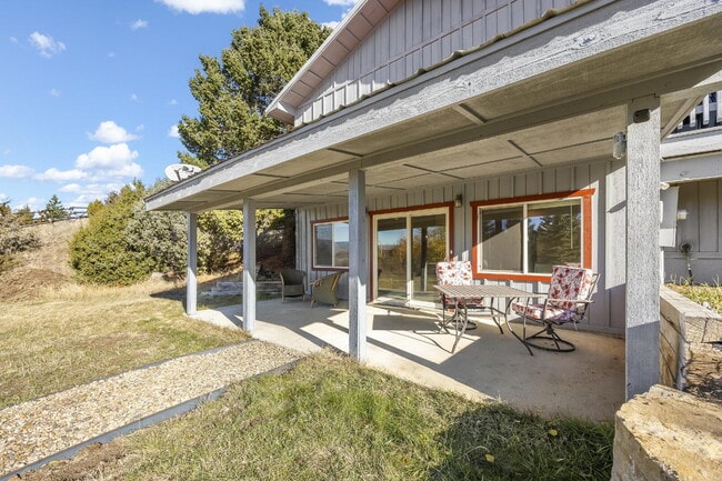 Photo - Hillside Hideaway in Historic Virginia Cit... Unit B