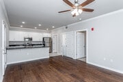 1BR, 1BA - 720SF