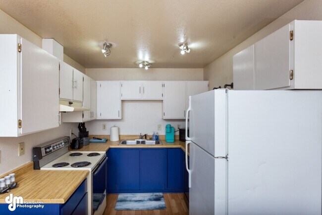 Photo - 76th Ave Duplex Unit 2