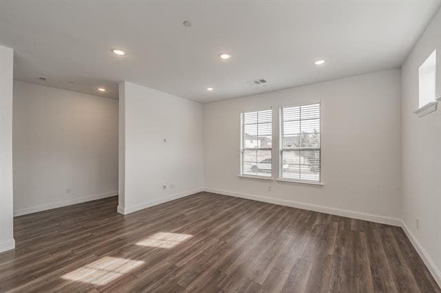 Photo - 405 Matchbox St