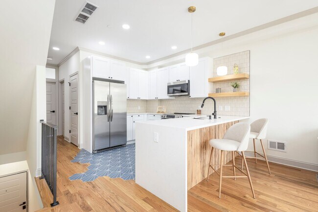 Photo - 3116 Clifford St Unit B