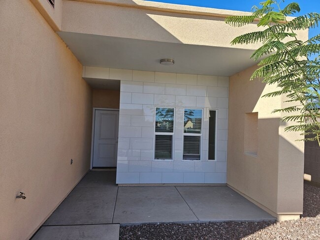 Photo - 1598 N 9th Ave