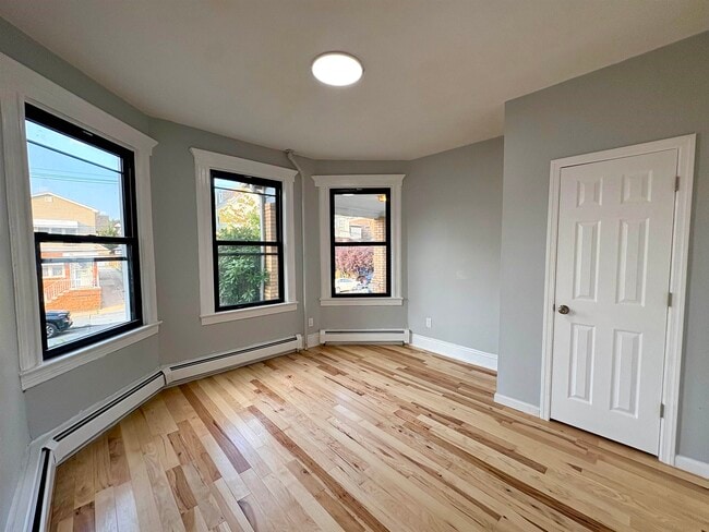 Photo - 136 W 25th St Unit 1