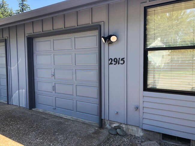 Photo - 2-bedroom 2-bathroom duplex with 2 garages in Eugene!