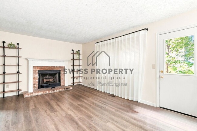 Photo - 7920 Holderman St