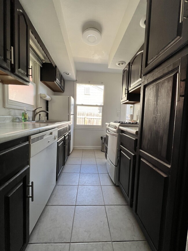 Photo - 849 Berkley Rd