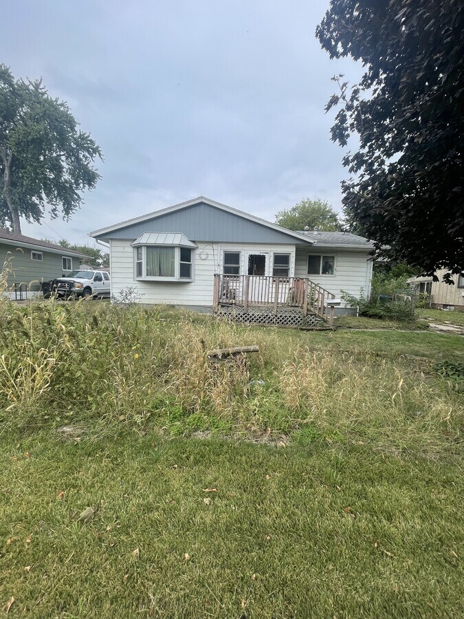 Photo - 908 Jerlynn Ave