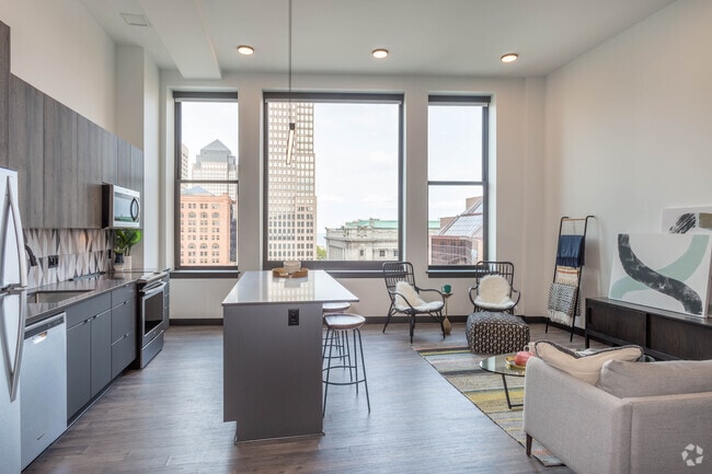 2BD, 2BA - 1,072SF