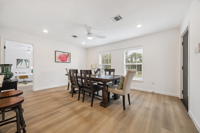 Photo - 9206 St Lo Rd