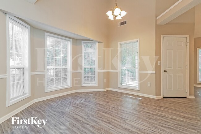 290 Saratoga Ct