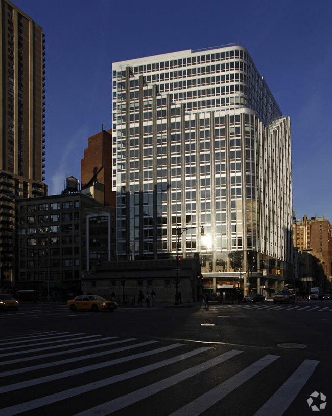 The Corner - 200 West