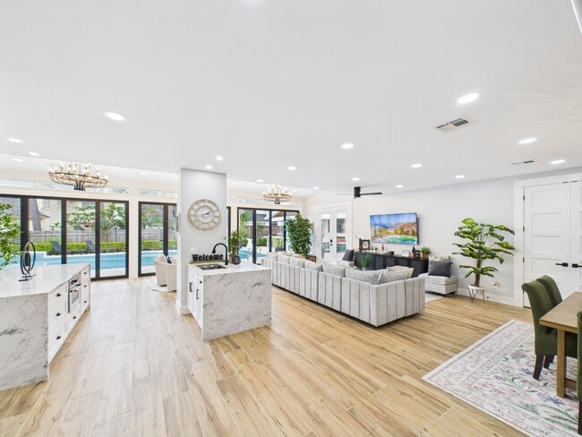 Photo - 5430 Havenwoods Dr
