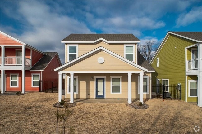 Building Photo - 1690 N Izard Ln Rental