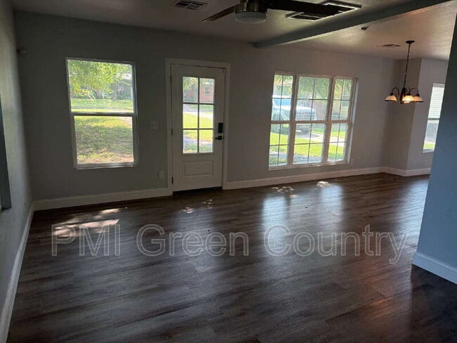 Photo - 1520 S Columbia Pl