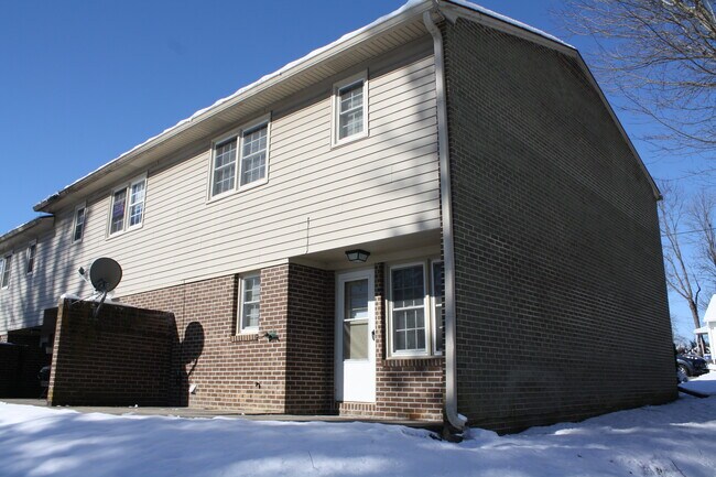 Rear Patio - 505 E Spiller St Townhome