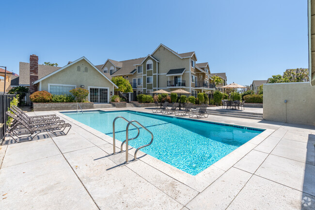 Sierra Canyon Apartments - Sierra Canyon Apartments