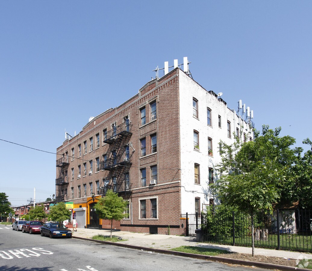 Photo - 1055 Blake Ave