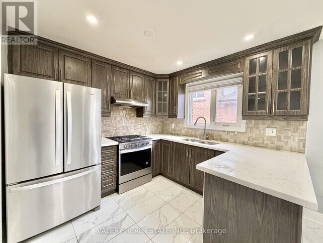 Photo - 72 Dantek Ct