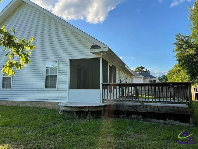 Photo - 112 Mallards Landing Dr