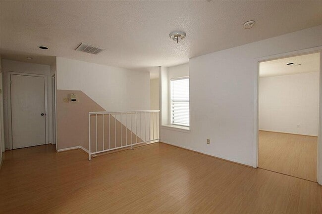Photo - 2277 S Kirkwood Rd