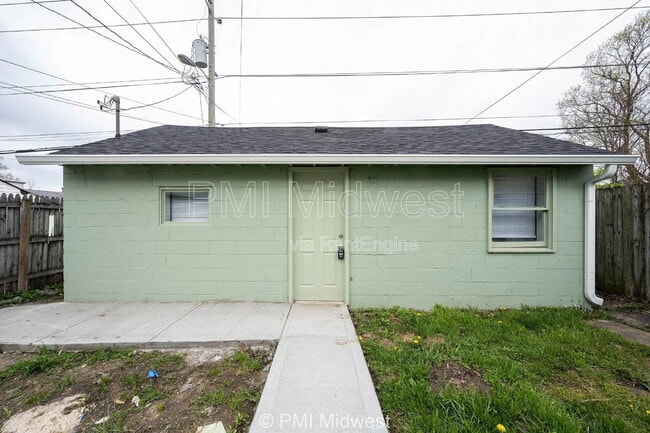 Building Photo - 238.5 N Beville Ave Rental