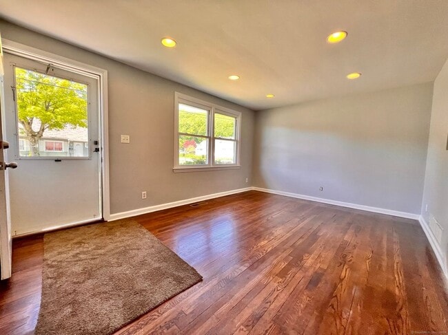 Photo - 209 Spencer St Apartment