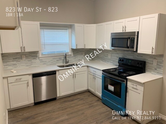 Photo - 823 W Day St Unit 823