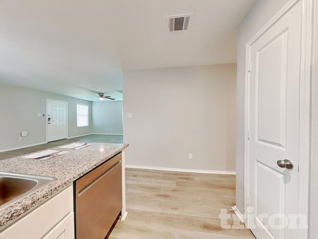 10314 Devon Wheel St