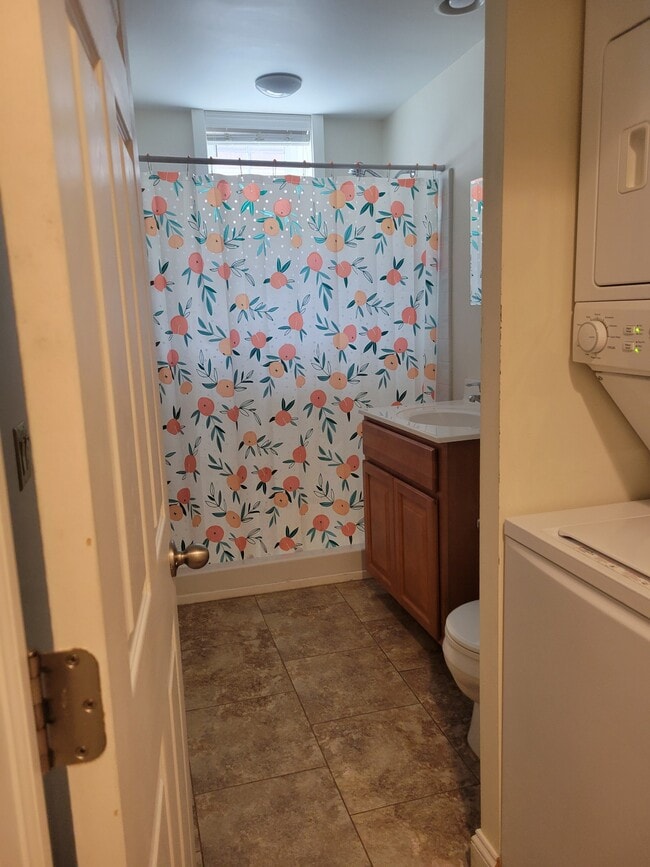 Photo - 66 E King St