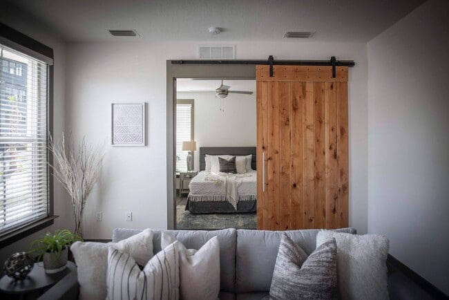 Photo - The Central On Orange Lake Apartments