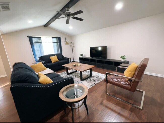 Photo - 900 Shady Creek Ln