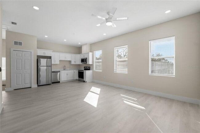 Photo - 6976 BELLTREE Ct