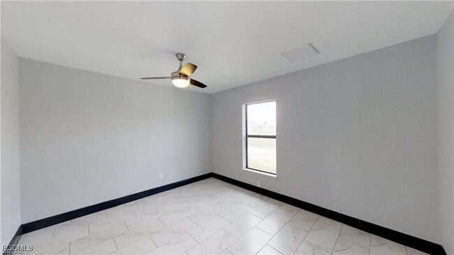 Building Photo - 1313 NE 8th Pl