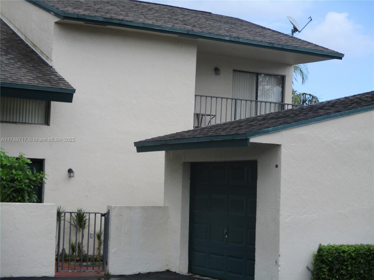 Photo - 10832 SW 72nd St Casa Adosada