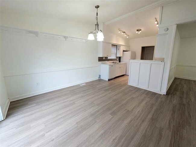 Photo - 3301 Oakbrook Dr