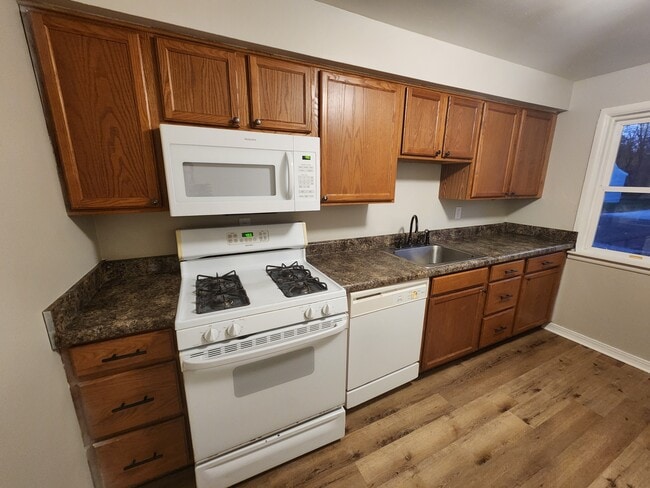 Photo - 120 W Forest Ave