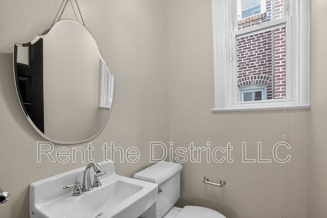 Photo - 37 Rhode Island Ave NW
