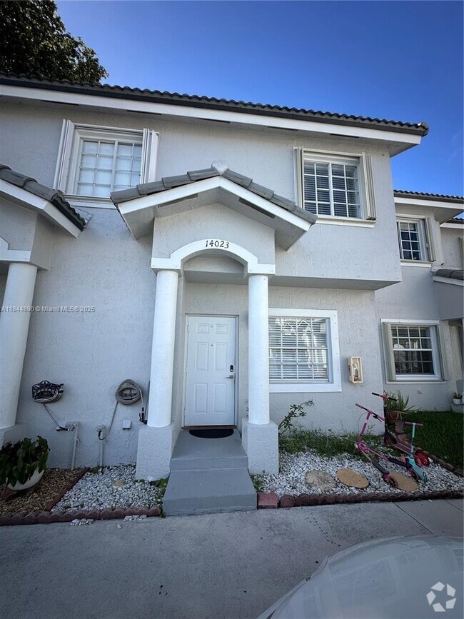 Building Photo - 14023 SW 120th Ct Rental