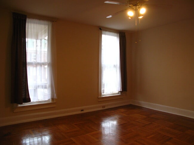 Photo - 205 W 29th St Unit 1