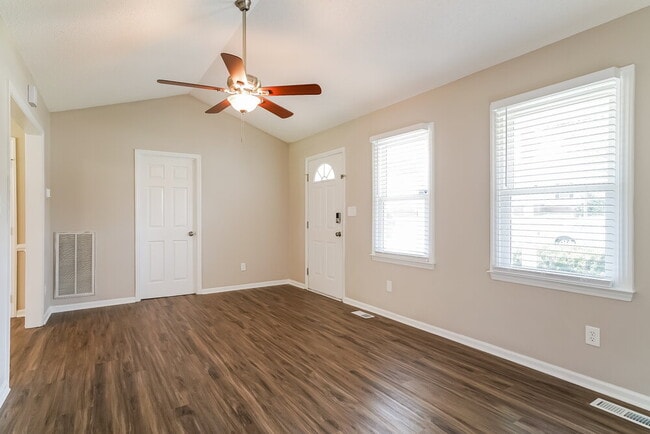 Photo - 1024 Holly Pointe Dr