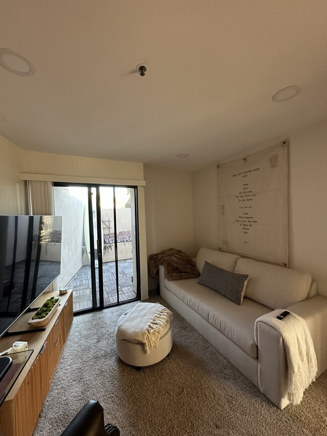 Photo - 5726 La Jolla Blvd