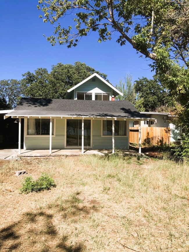 Building Photo - 4950 Beach Ave Rental