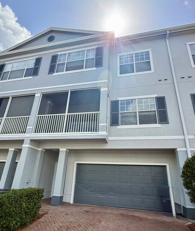 Building Photo - 2424 Grand Central Pkwy Unit Grand Central  5