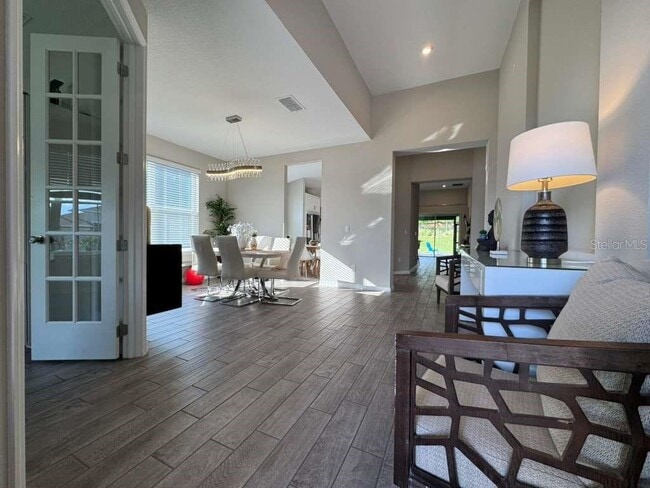 Photo - 2382 Hickory Grove St
