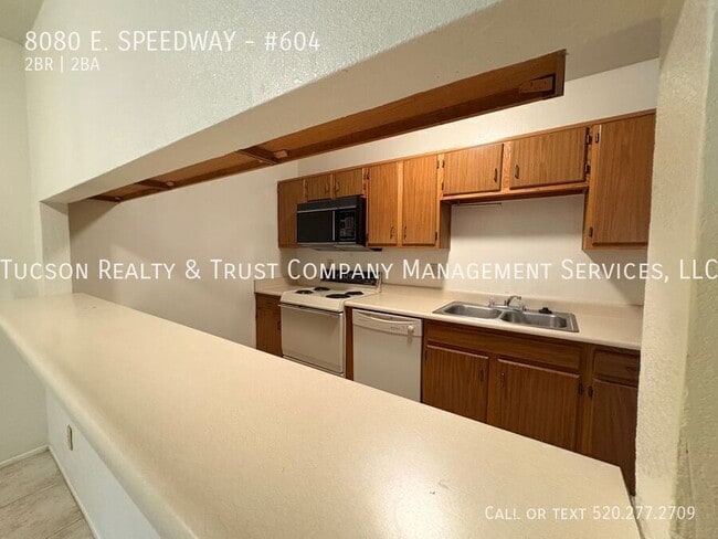 Photo - 8080 E. SPEEDWAY-#604 Unidad #604