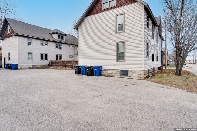 Photo - 111 W Parkway Ave Unit 111A