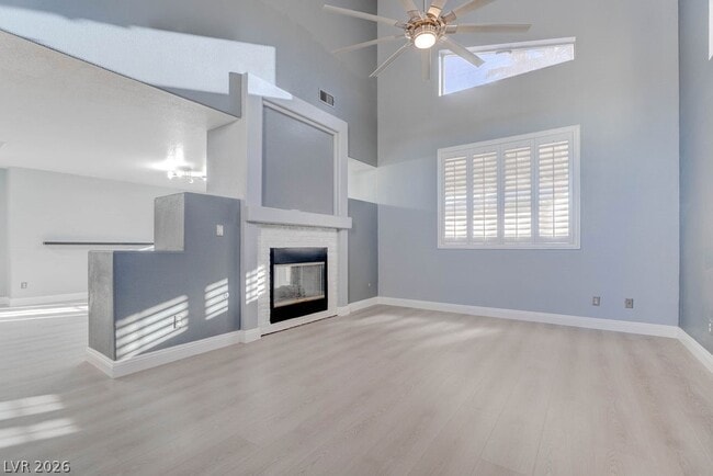 Photo - 879 Cozy Valley St