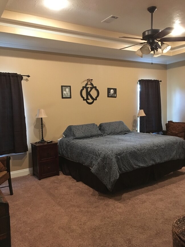 Photo - 235 Golden Lantern Rd