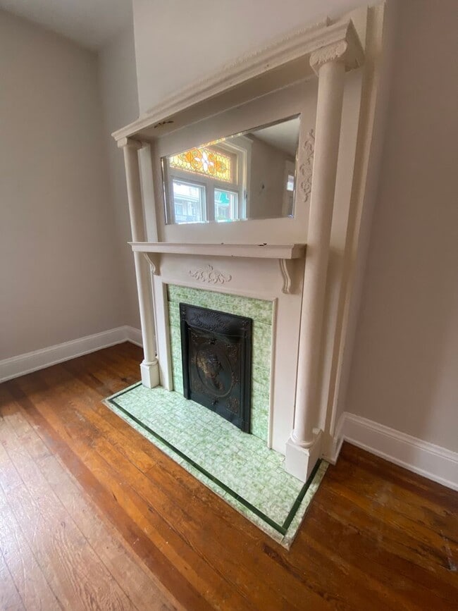 2369 Victor St Unit 1