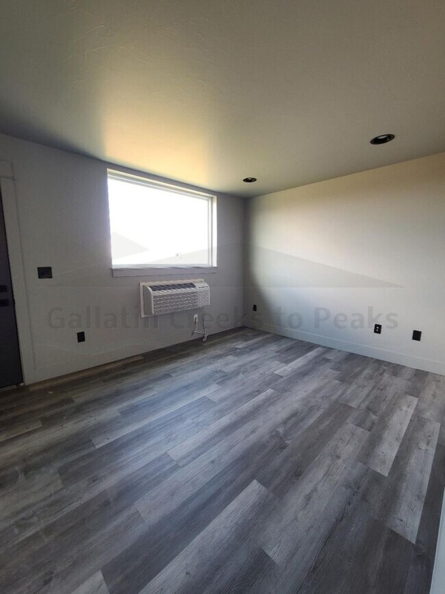 Photo - 212 Fletching Way Unidad A